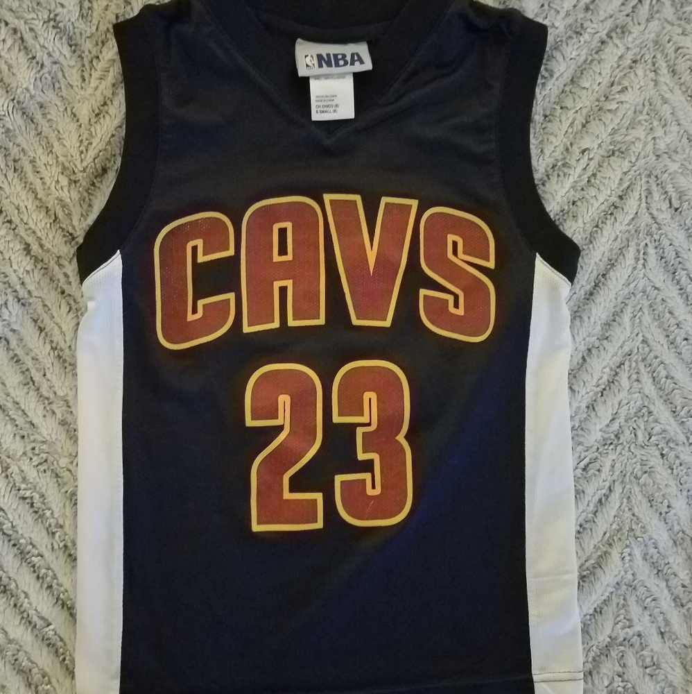 NBA Cavs Lebron James "23" boys jersey!
